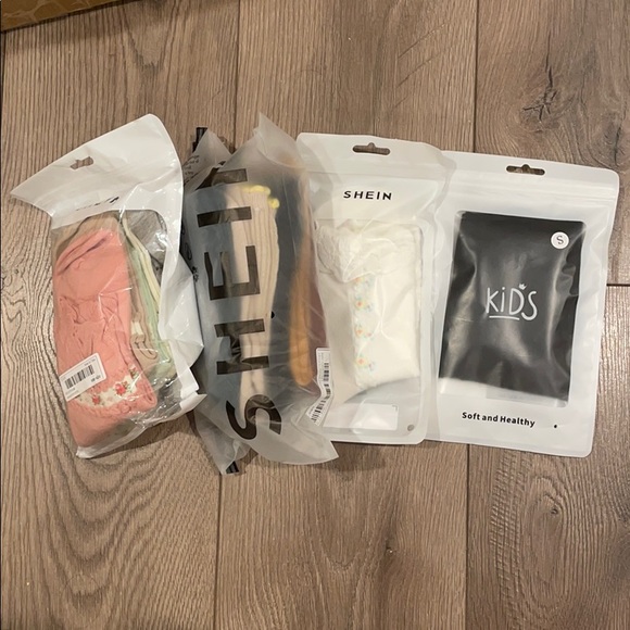 Assorted socks bundle - Picture 1 of 5